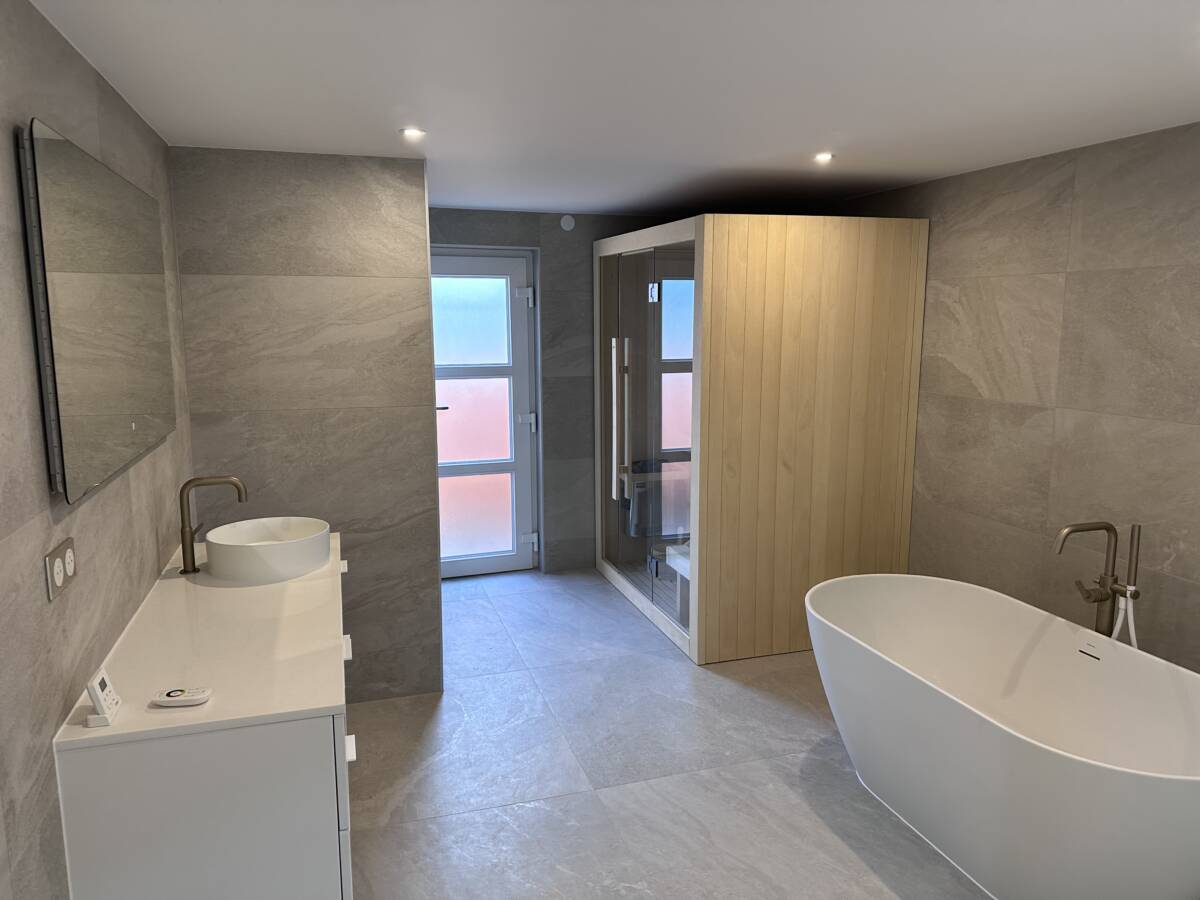 Projet de rénovation Salle de bain clé en main complet Avant/Après secteur de Saint la Chaussée Pfastatt 22